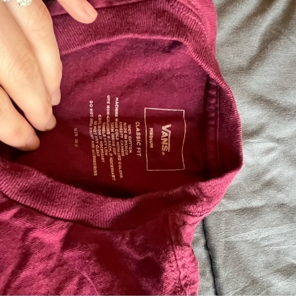 Red Burgundy men’s Vans skater casual tshirt - Picture 4 of 6